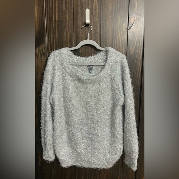 NWT-New York & Company SOHO Silver Sparkly Eyelash Sweater- Size: Medium - Picture 3 of 15